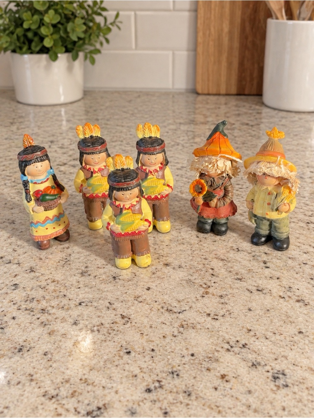 6-Piece Miniature Harvest Figurine Set Scarecrows Corn Fall Thanksgiving Decor